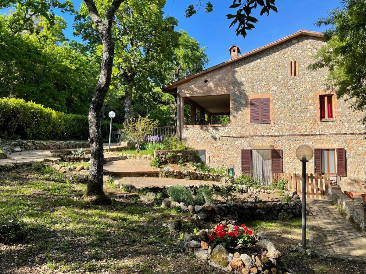 Villa Lilia by Let Siena Esterno foto