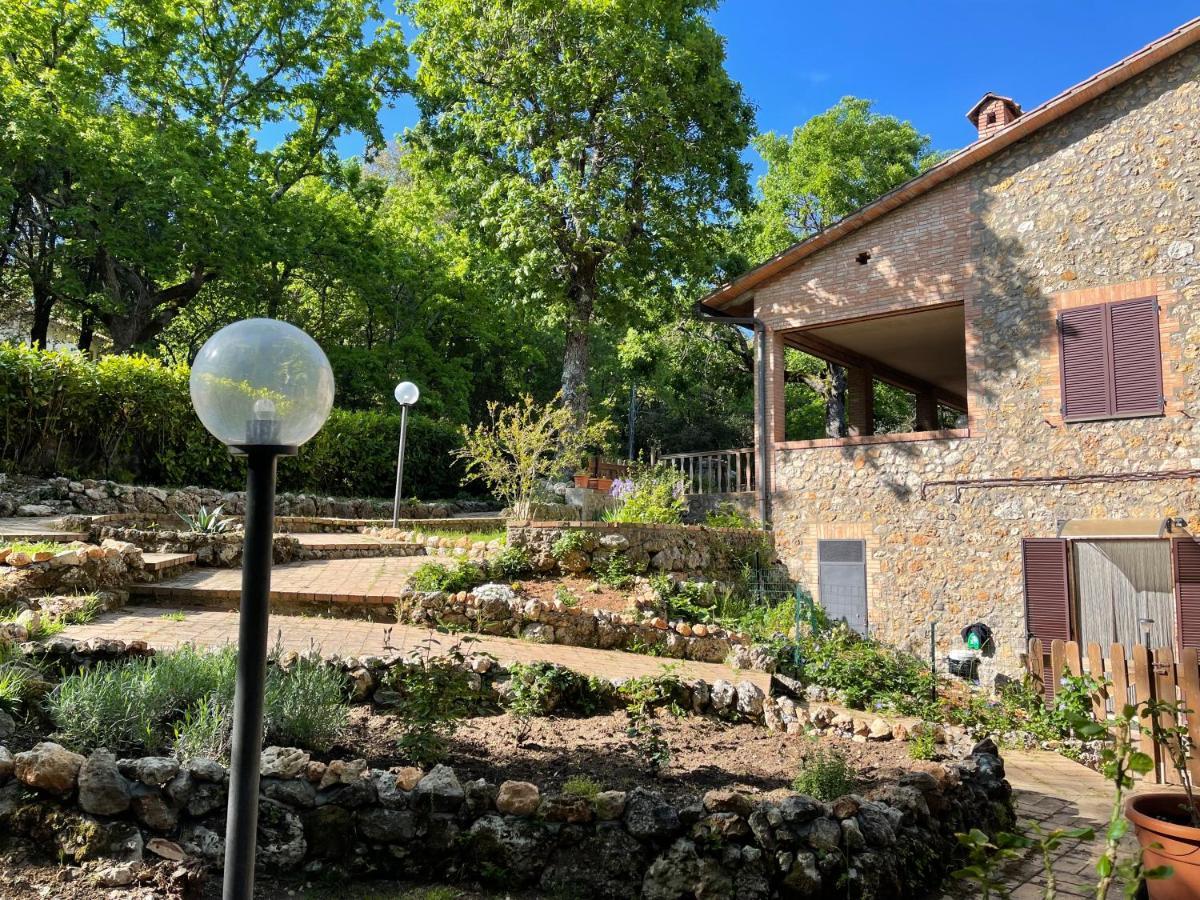Villa Lilia by Let Siena Esterno foto
