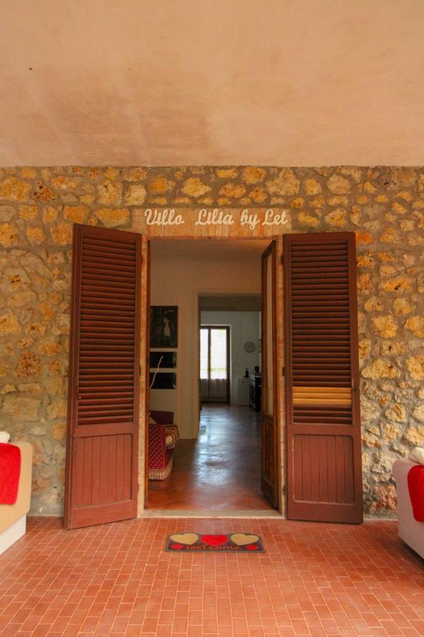 Villa Lilia by Let Siena Esterno foto