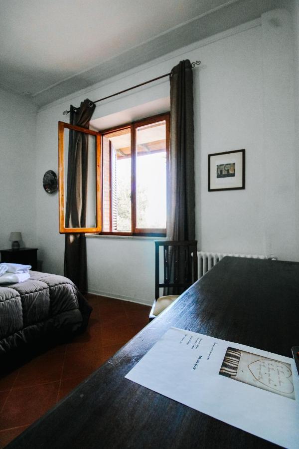 Villa Lilia by Let Siena Esterno foto
