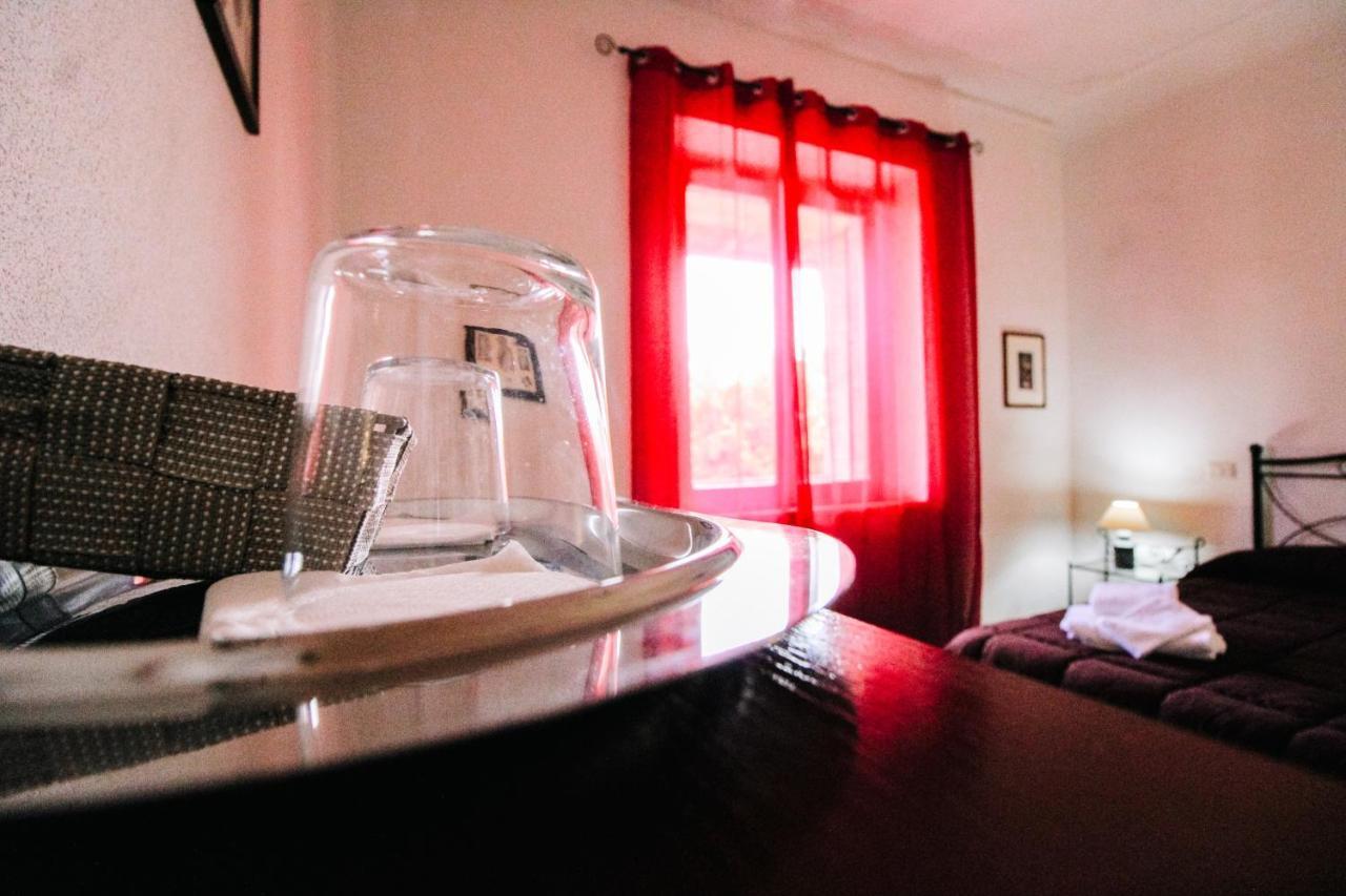 Villa Lilia by Let Siena Esterno foto