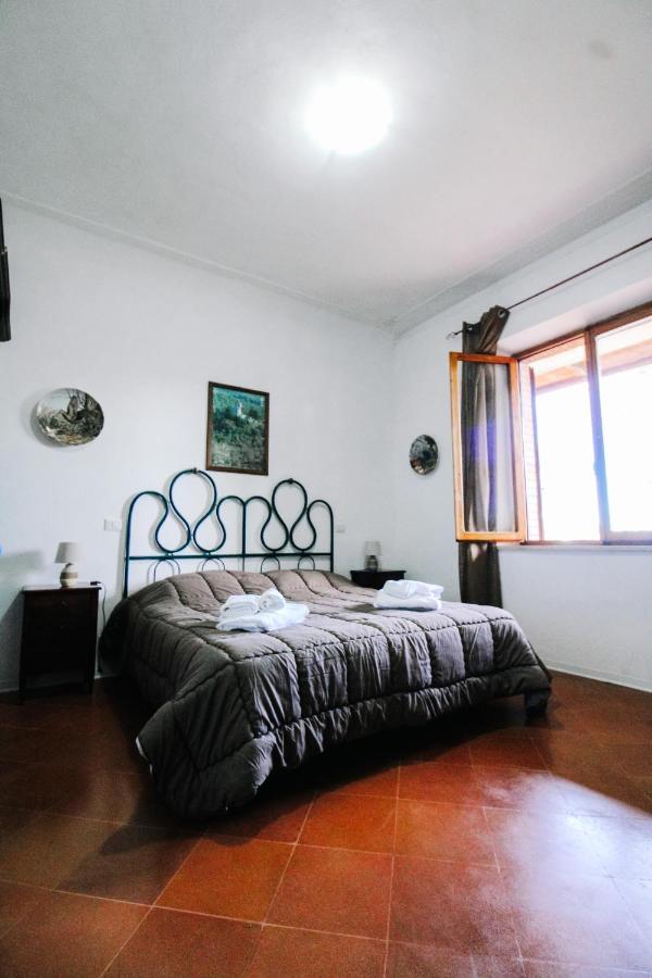 Villa Lilia by Let Siena Esterno foto