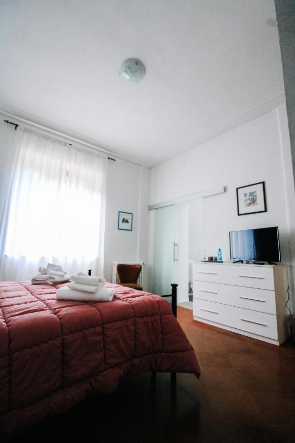 Villa Lilia by Let Siena Esterno foto