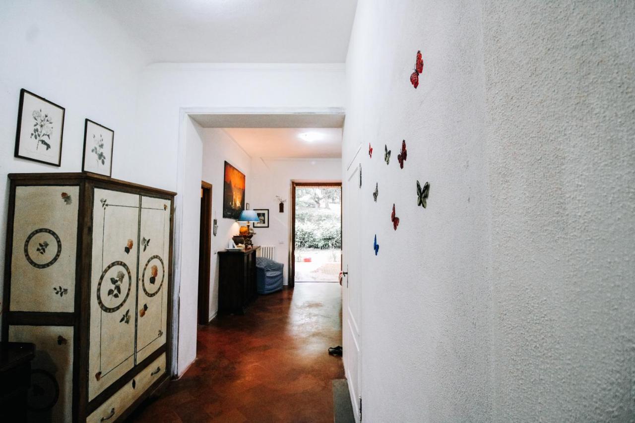 Villa Lilia by Let Siena Esterno foto